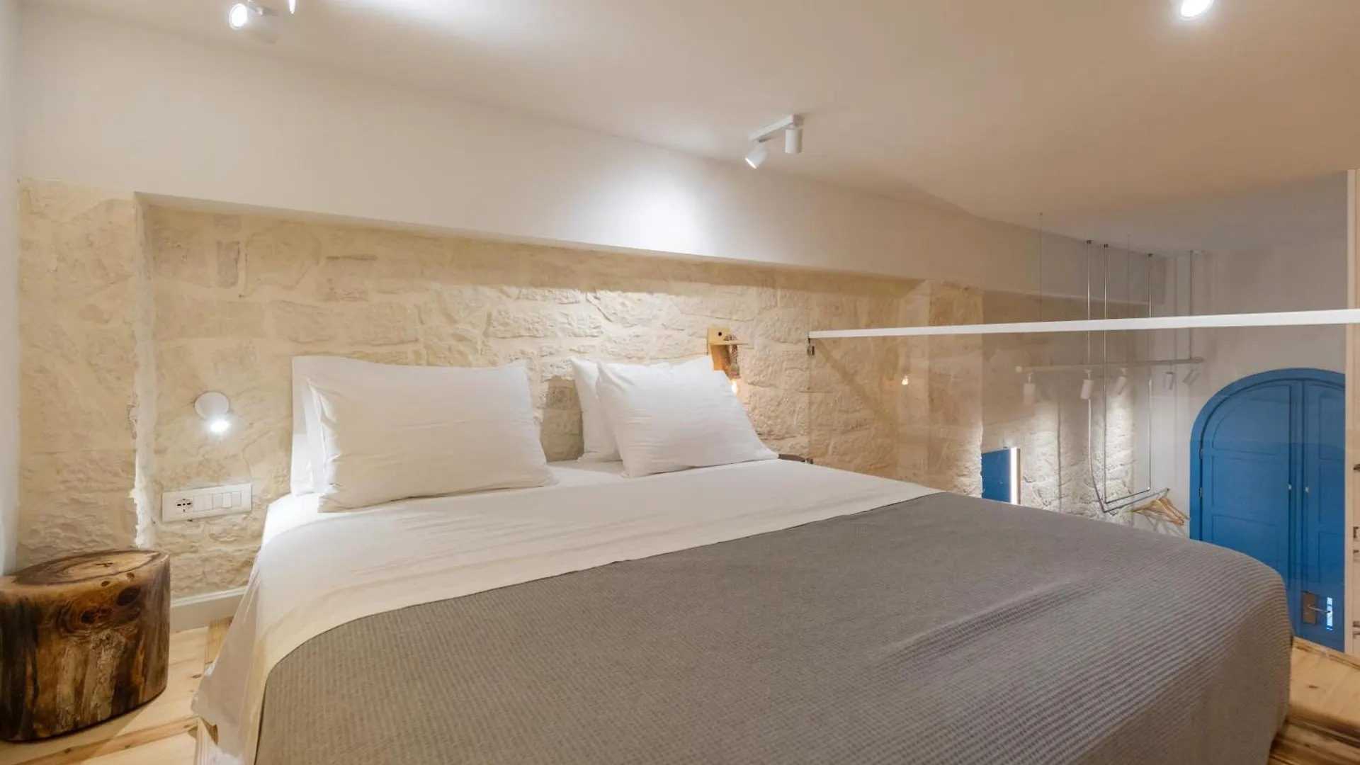 Elpis Guest House Himare
