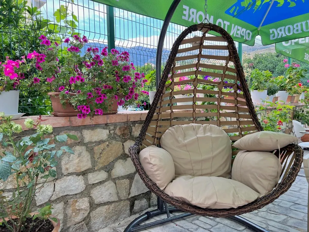 Elpis Guest House Himare