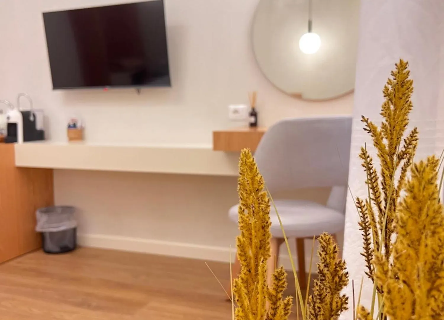 Elpis Guest House Himare