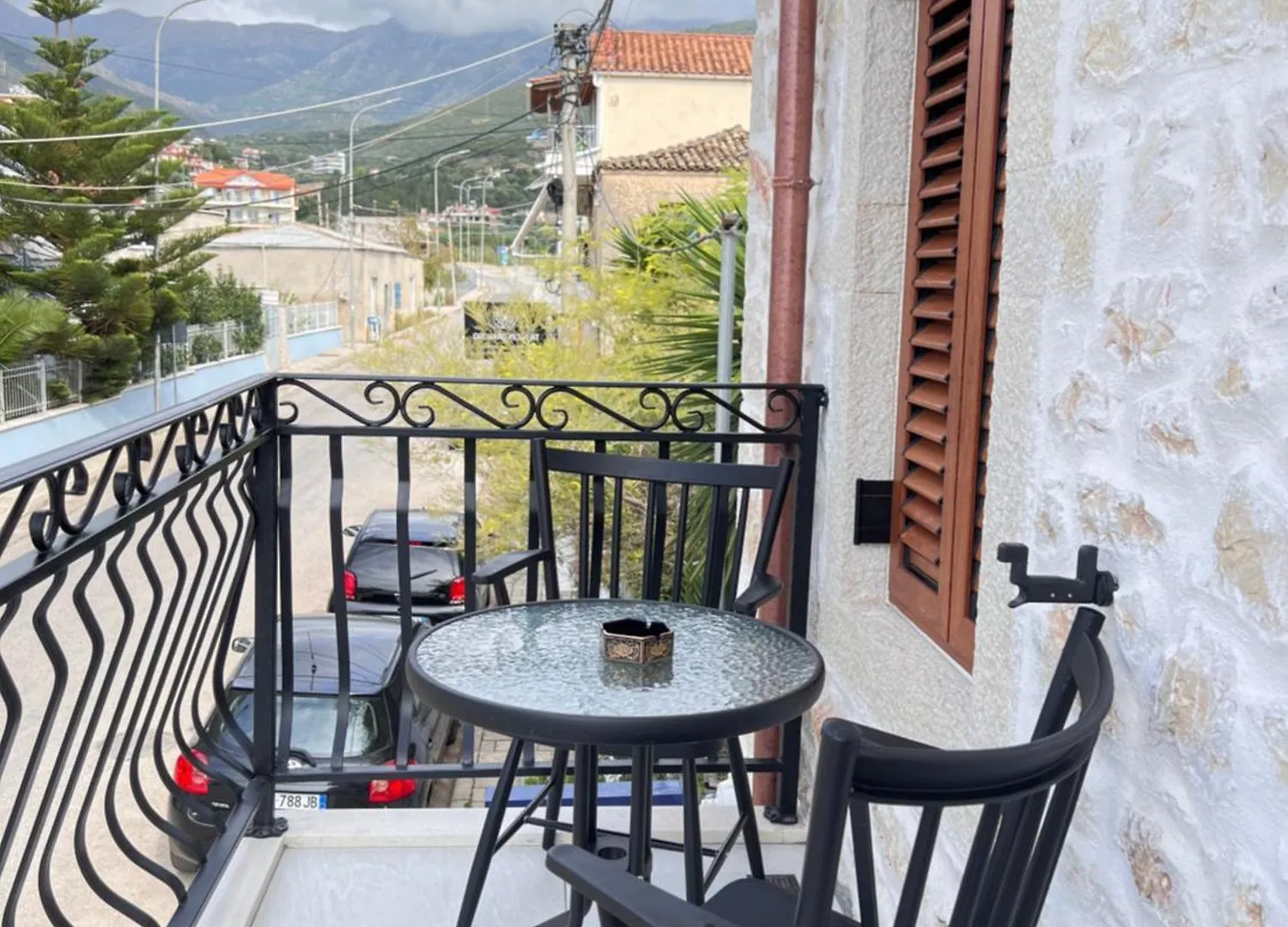 Elpis Guest House Himare Albania