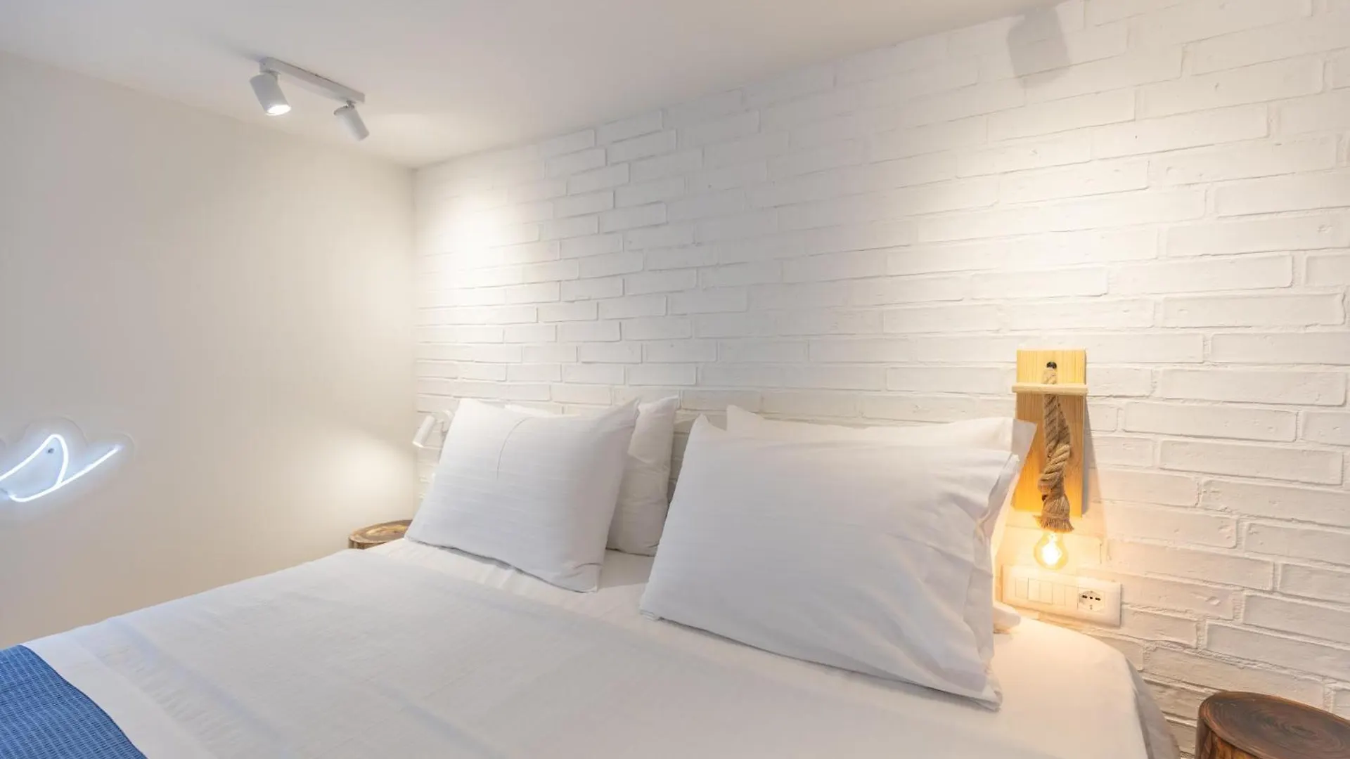Elpis Guest House Himarë 0*,