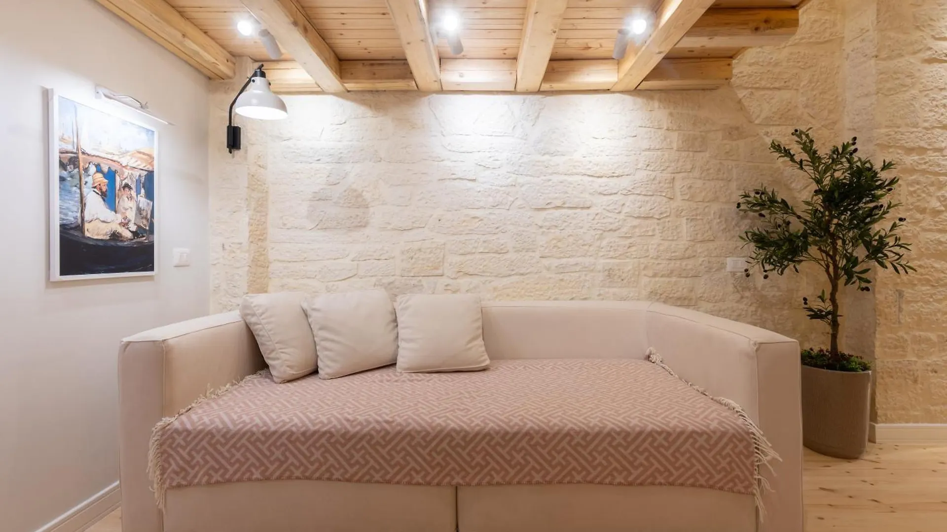 Elpis Guest House Himarë